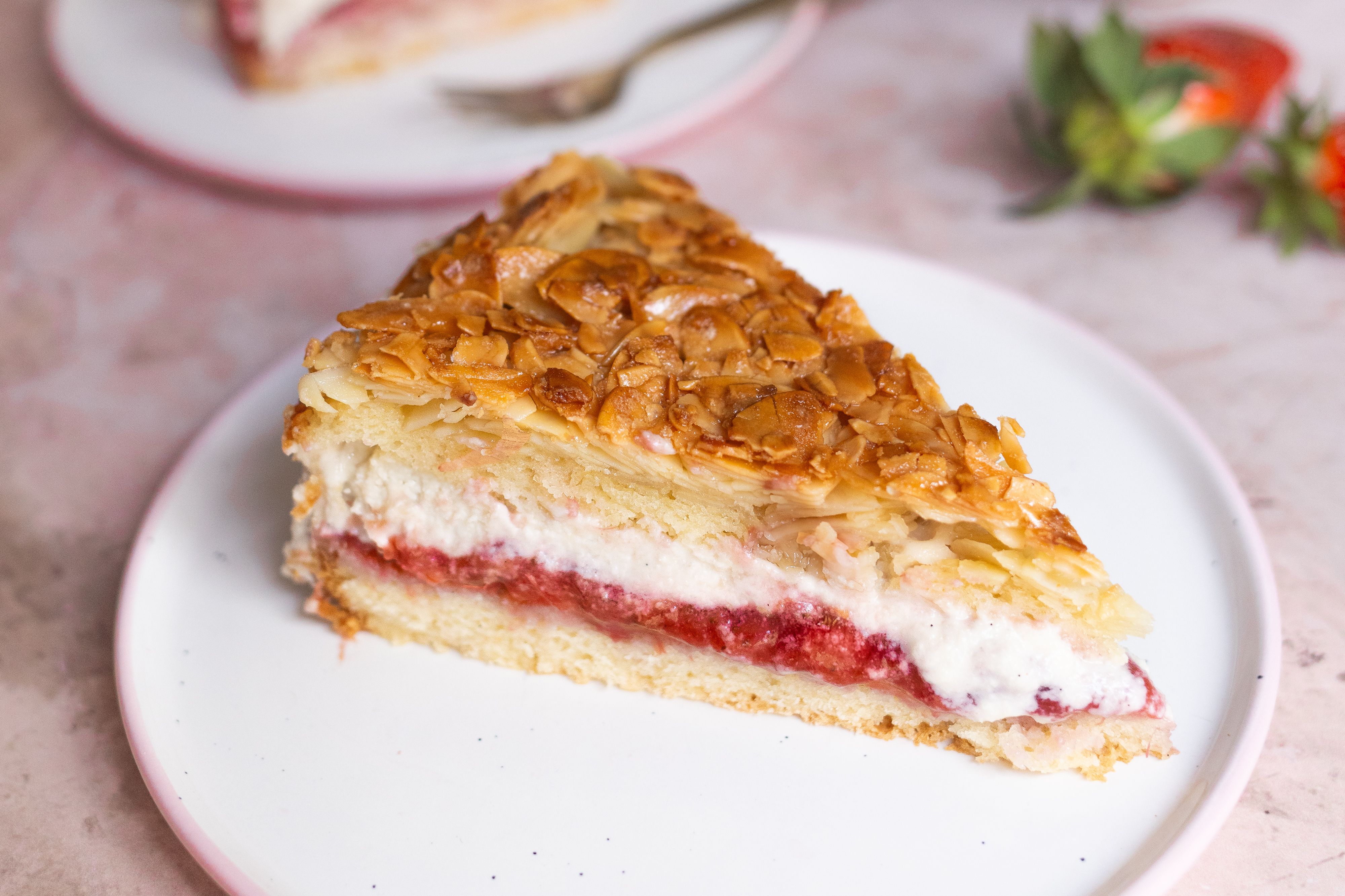 Vegan Bienenstich Cheesecake with Rhubarb-Strawberry Compote